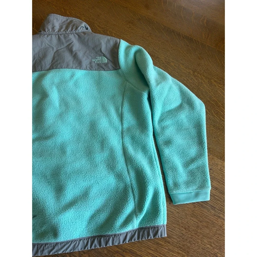 The North Face Girls' Fleece Zip-Up Jacket –‎ Size Large (14/16)